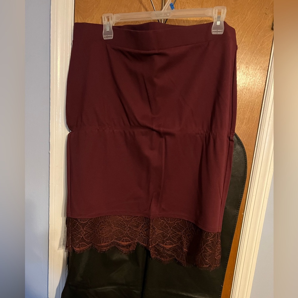Torrid Burgundy pencil skirt with lace hem